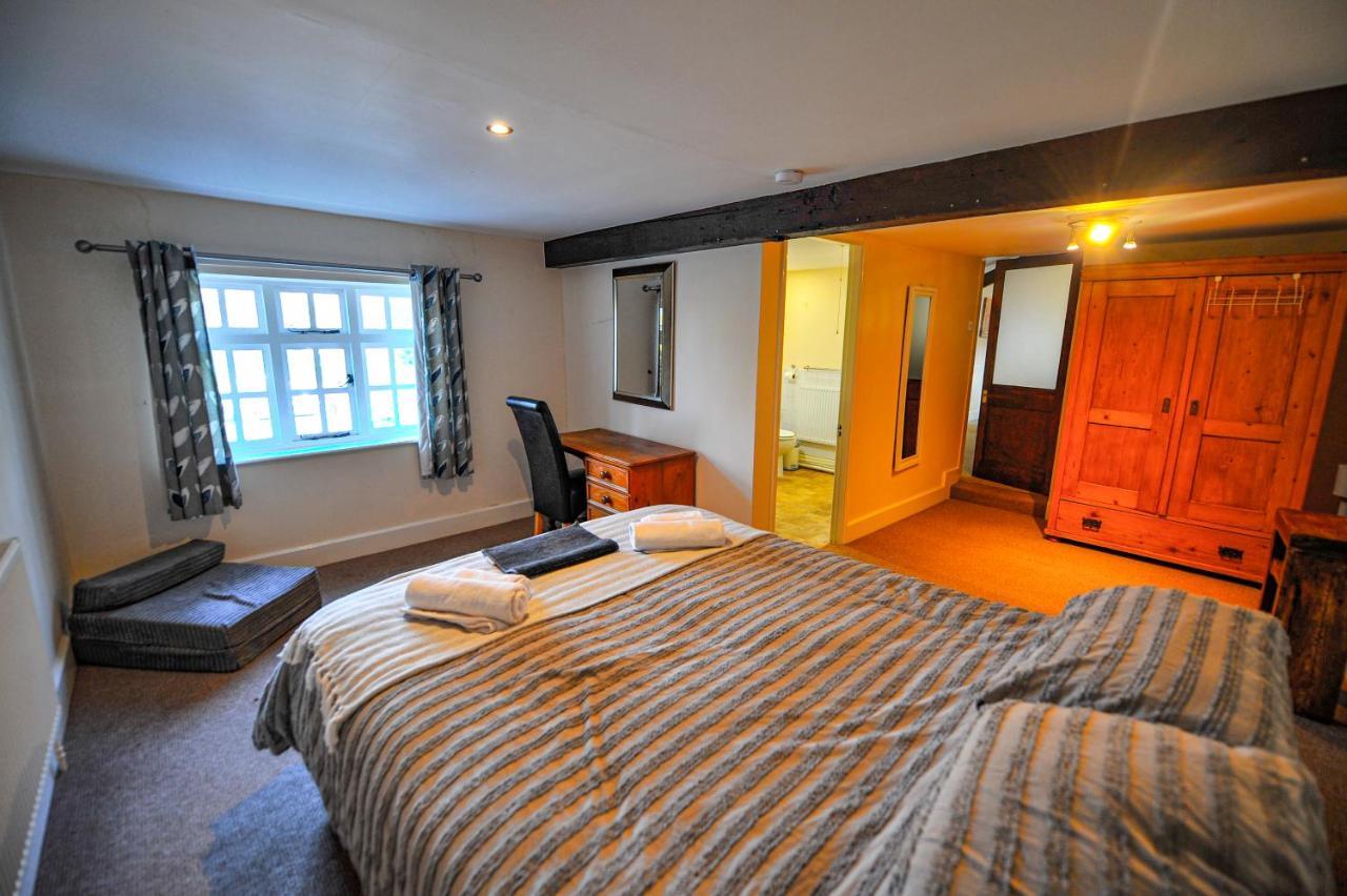 The Coachman Pub, Hartford, Room Only Hartford  Extérieur photo